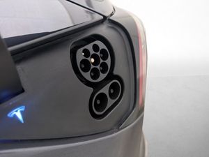Tesla Model 3 bild 28