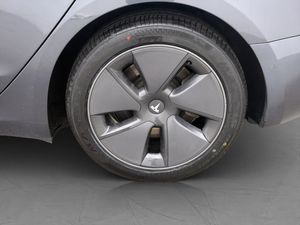 Tesla Model 3 bild 32