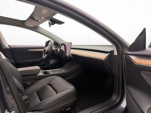 Tesla Model 3 bild 24