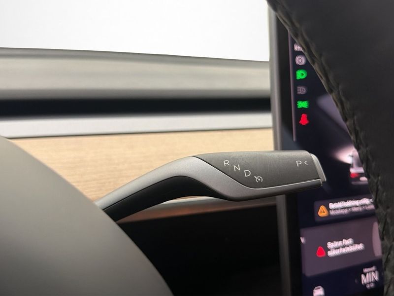 Tesla Model 3 bild 35