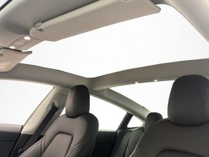 Tesla Model 3 bild 12