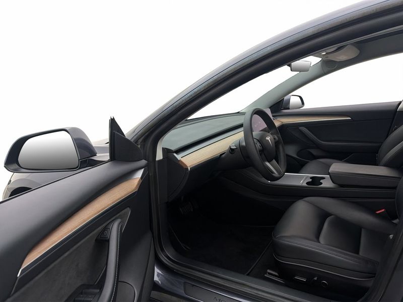 Tesla Model 3 bild 10