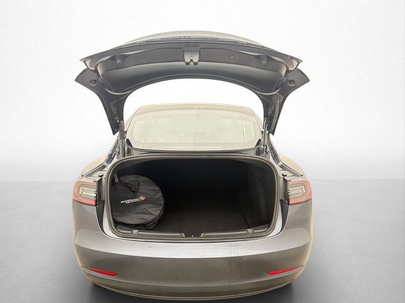 Tesla Model 3 bild 27