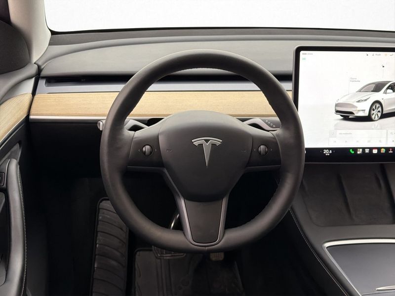 Tesla Model Y bild 13
