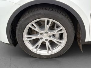 Tesla Model Y bild 30