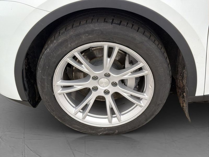 Tesla Model Y bild 30