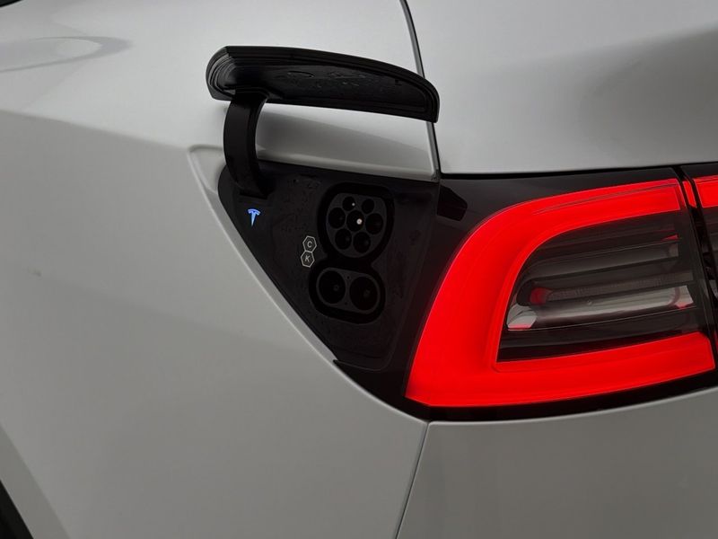 Tesla Model Y bild 29