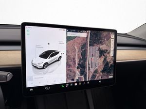 Tesla Model Y bild 15