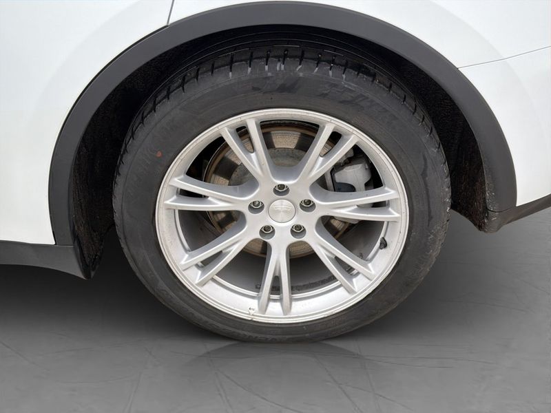 Tesla Model Y bild 31