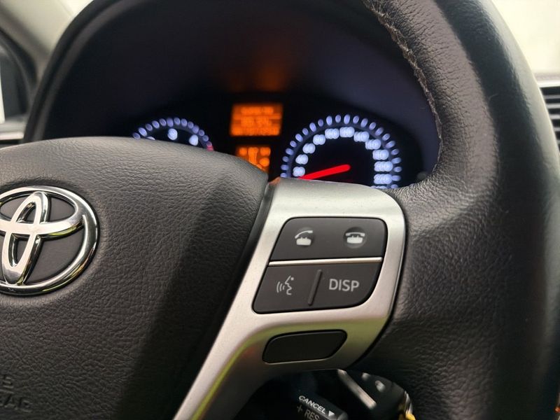 Toyota Avensis bild 18