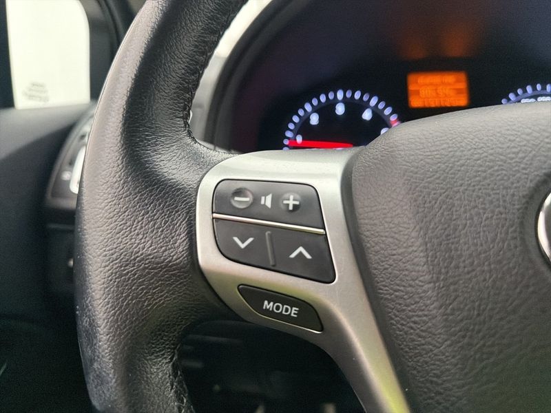 Toyota Avensis bild 16