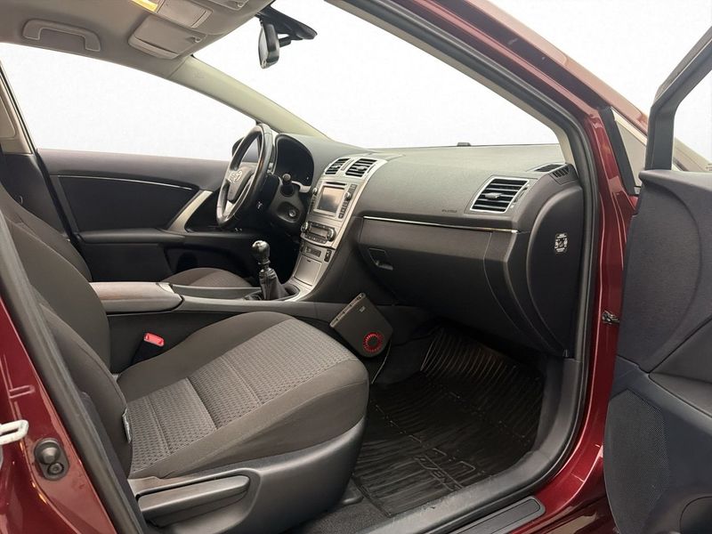 Toyota Avensis bild 26