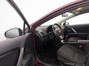 Toyota Avensis bild 11
