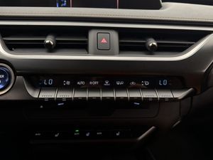 Lexus UX bild 22