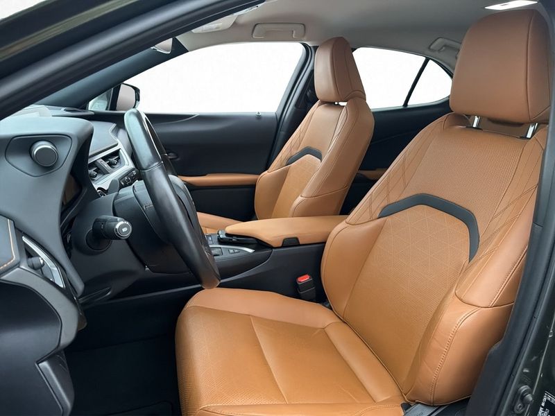 Lexus UX bild 11