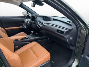 Lexus UX bild 26