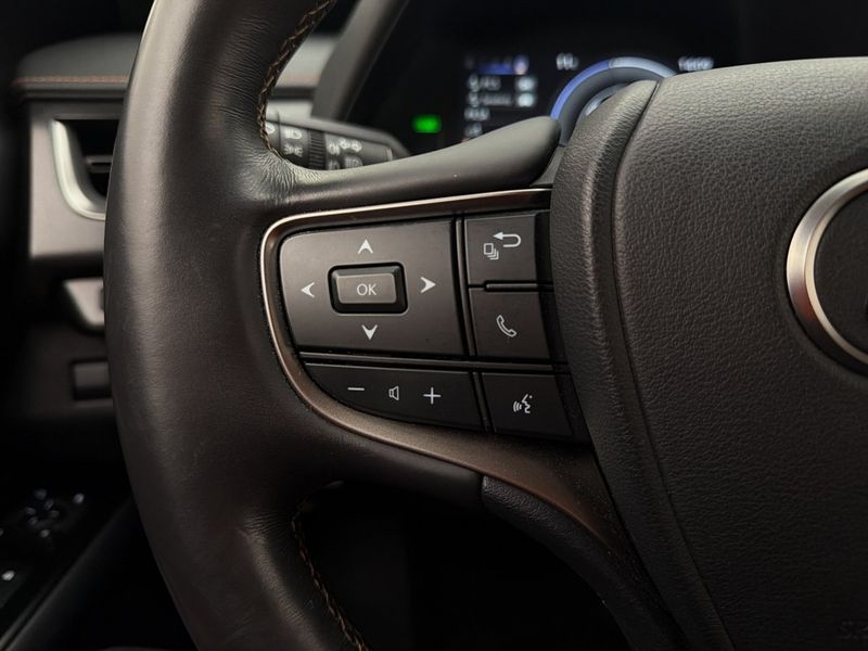Lexus UX bild 14