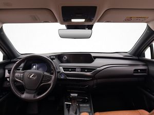 Lexus UX bild 12