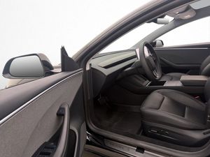 Tesla Model 3 bild 9