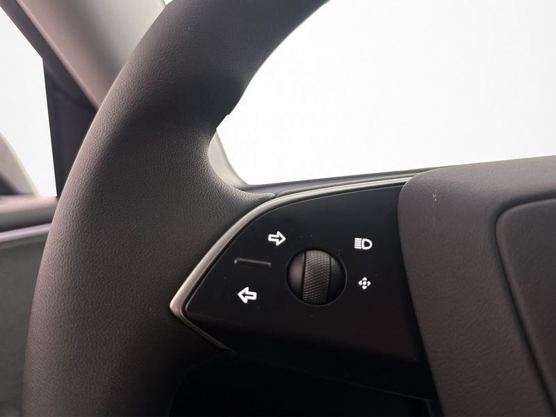 Tesla Model 3 bild 17
