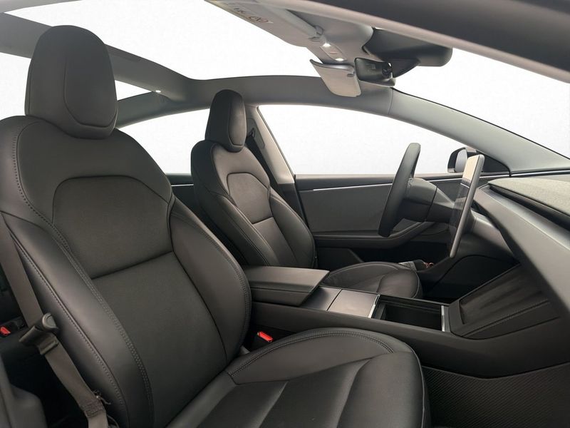 Tesla Model 3 bild 13
