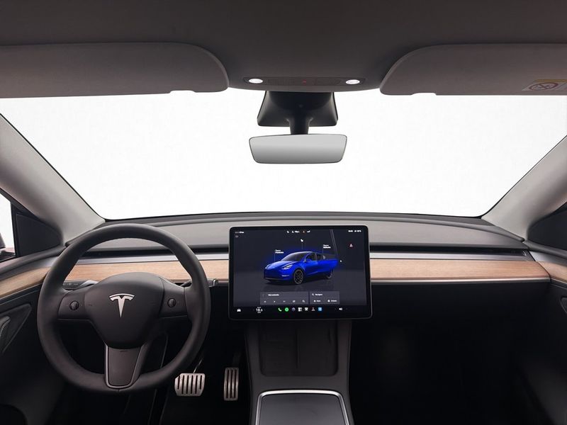 Tesla Model Y bild 16