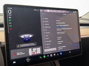 Tesla Model Y bild 25