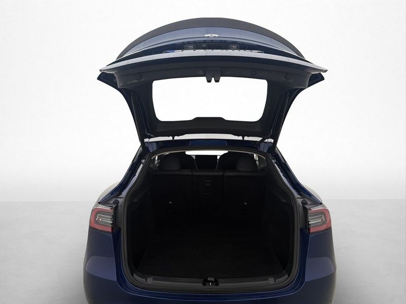Tesla Model Y bild 30
