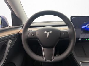 Tesla Model Y bild 12