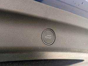 Tesla Model Y bild 29