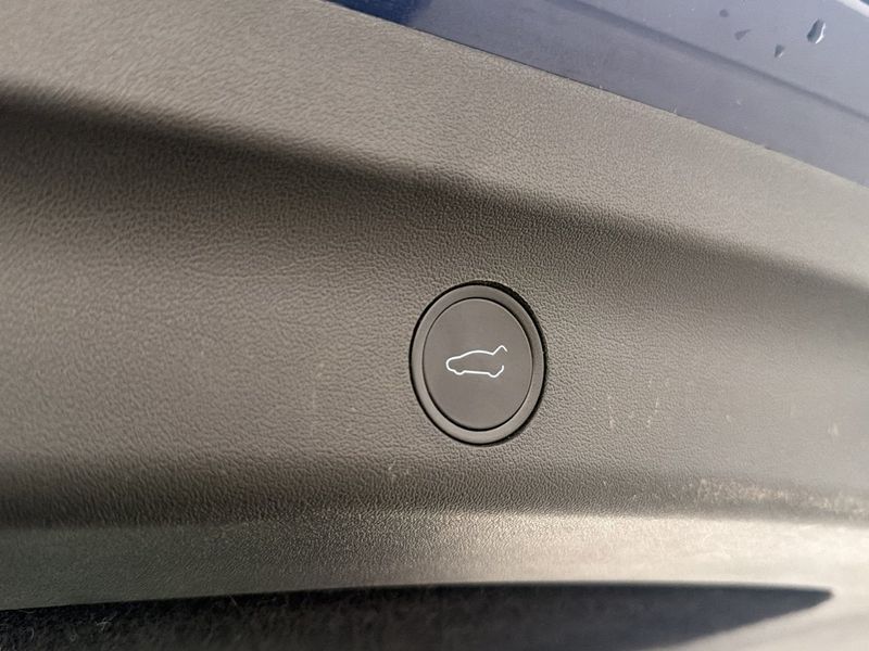 Tesla Model Y bild 29