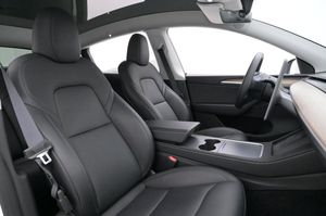 Tesla Model Y bild 11