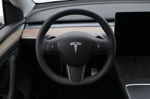 Tesla Model Y bild 7