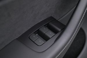 Tesla Model Y bild 10