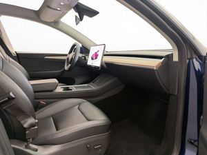 Tesla Model Y bild 25