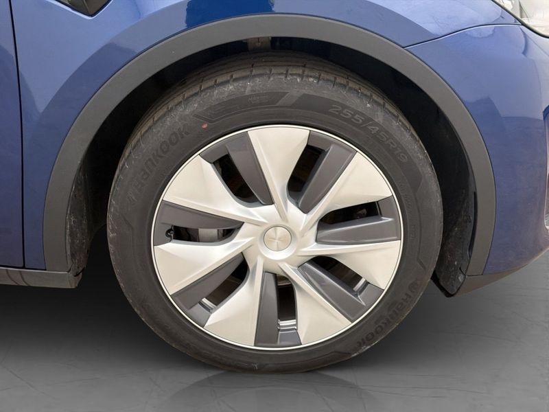 Tesla Model Y bild 35