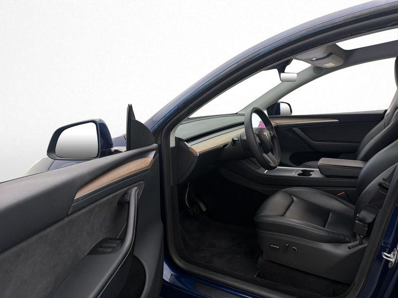 Tesla Model Y bild 14