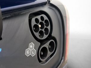 Tesla Model Y bild 10