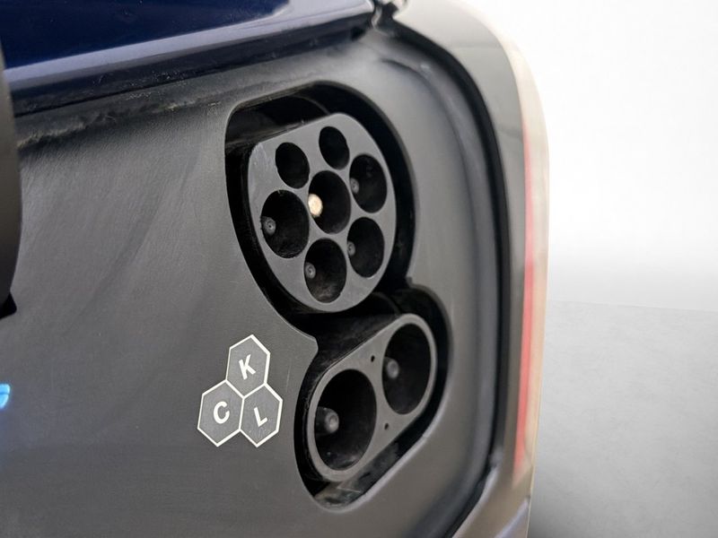 Tesla Model Y bild 10