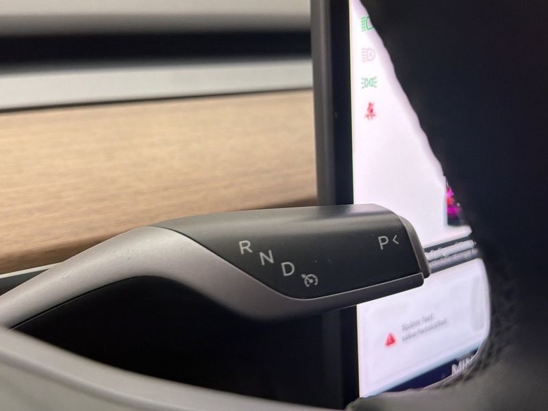 Tesla Model Y bild 22
