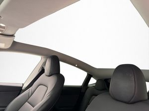 Tesla Model Y bild 18