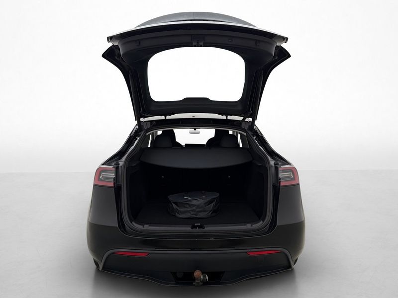 Tesla Model Y bild 19