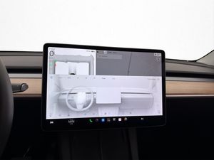 Tesla Model Y bild 26