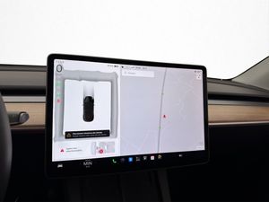 Tesla Model Y bild 24