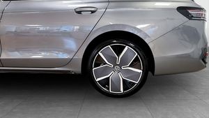 Volkswagen Passat bild 6
