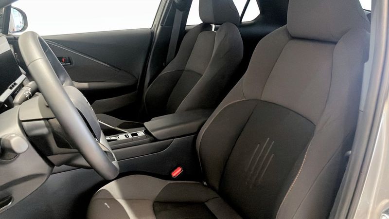 Toyota C-HR bild 8