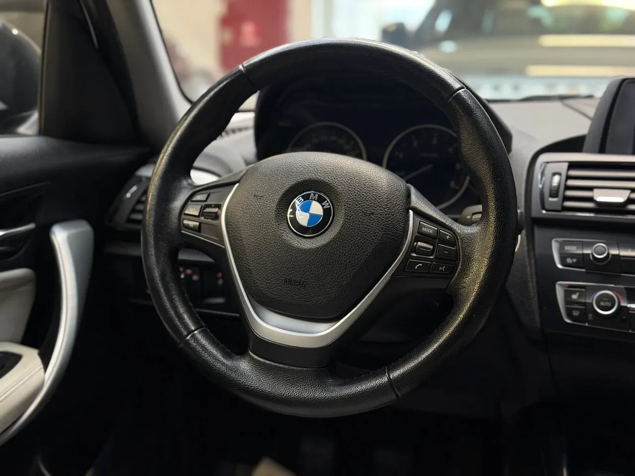BMW 118 bild 9