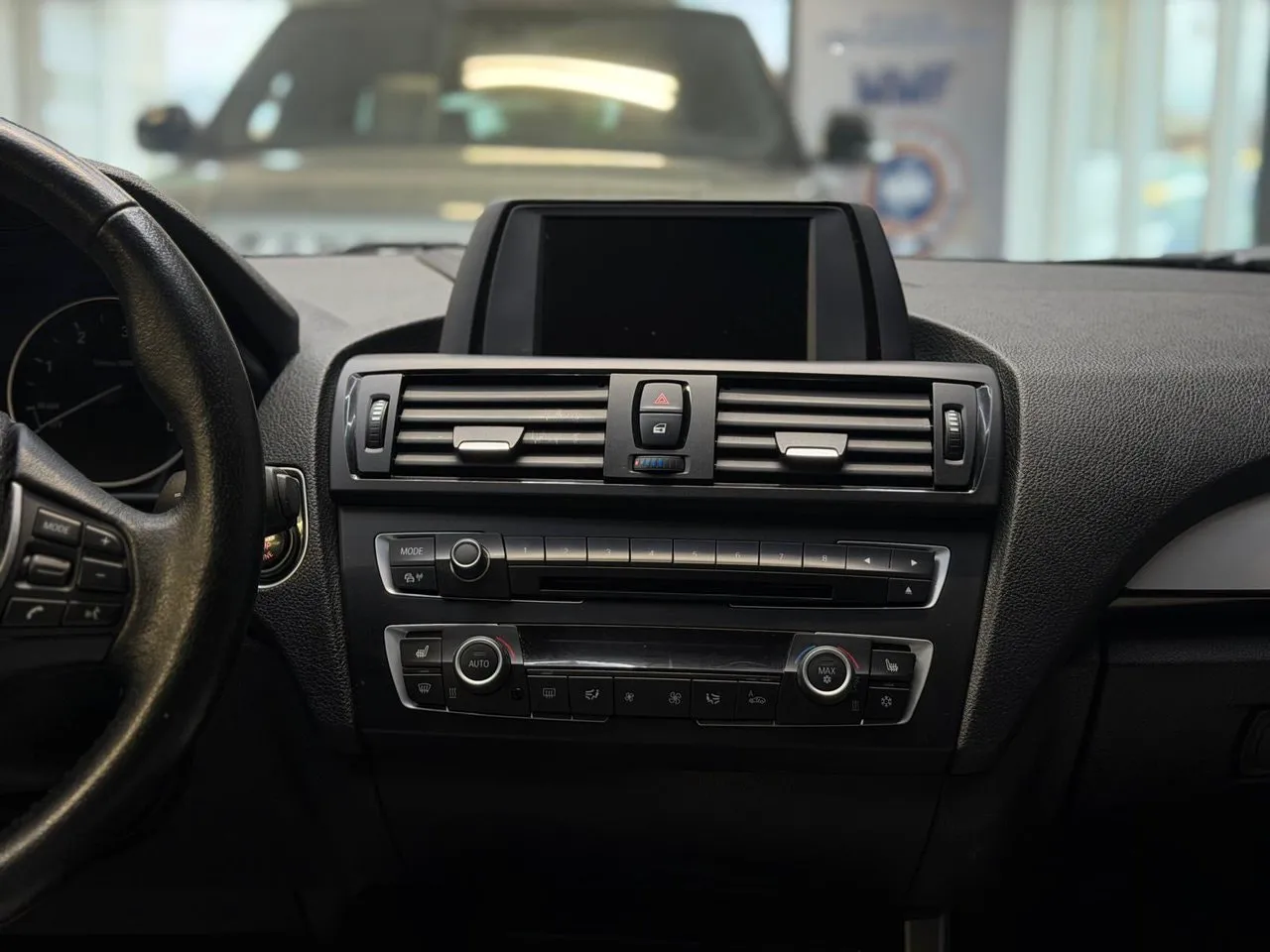 BMW 118 bild 11