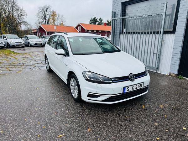 Volkswagen Golf I 1.5 TGI 130HK SPORTSCOMBI DSG / CARPLAY / LED - 2020