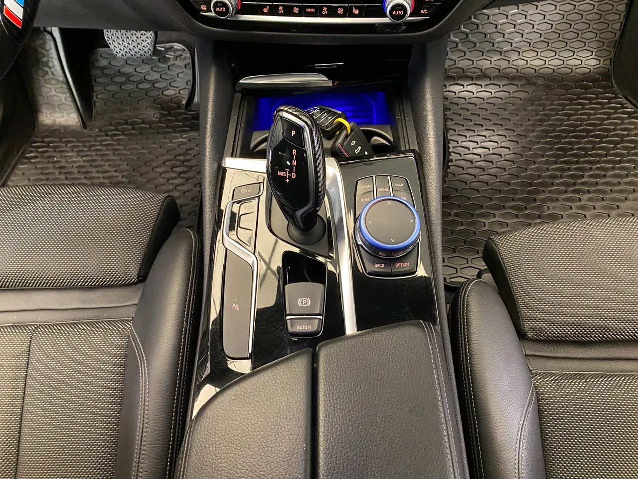 BMW 520 bild 10